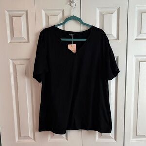 NWT BloomChic Black V-Neck Short Sleeve Top